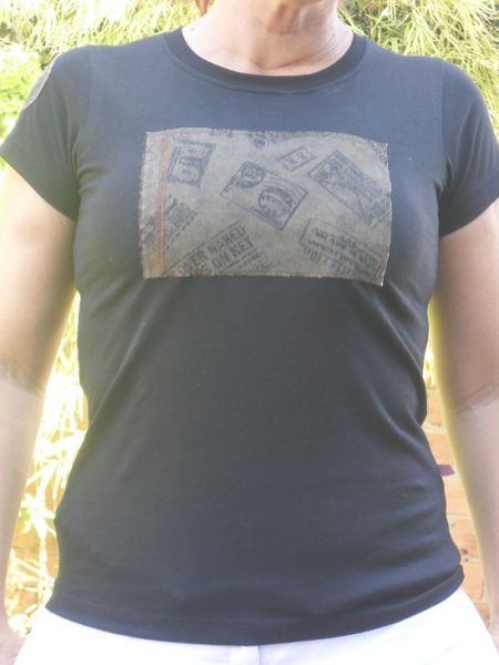 camiseta estampada em lona